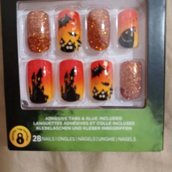 Kiss Nails Glow in the Dark Halloween Glue-on 7-day Wear Nails Medium Length New - Picture 4 of 5